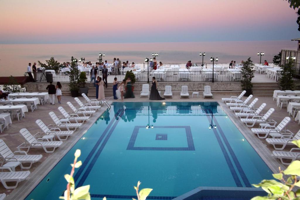 Baliktasi Hotel Орду Екстериор снимка
