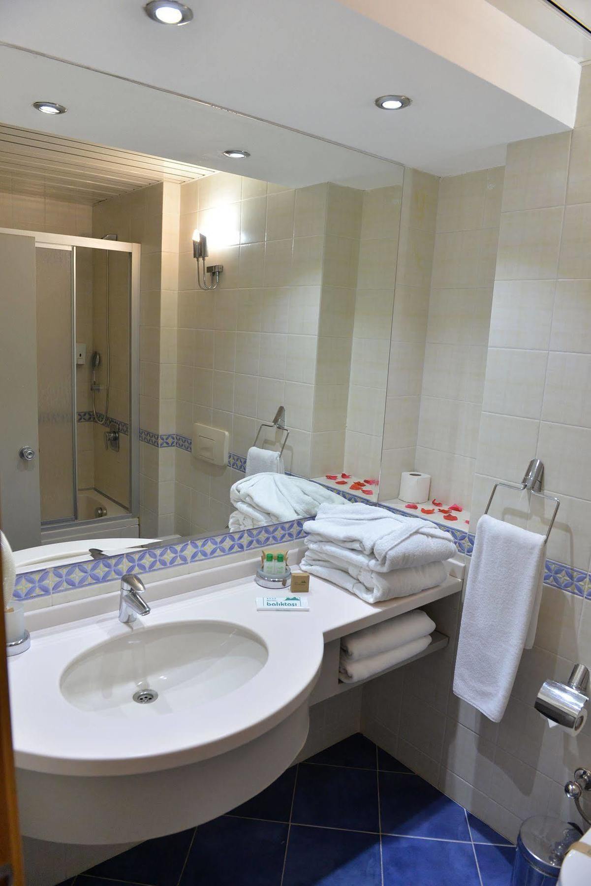 Baliktasi Hotel Орду Екстериор снимка