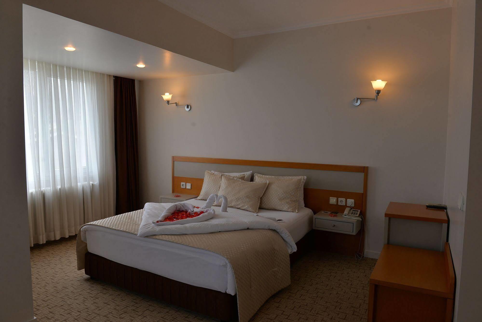 Baliktasi Hotel Орду Екстериор снимка